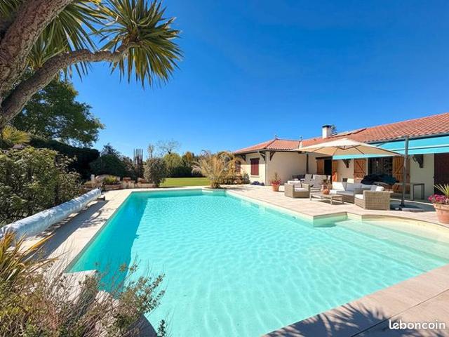 Maison 6 pièces 204 m²