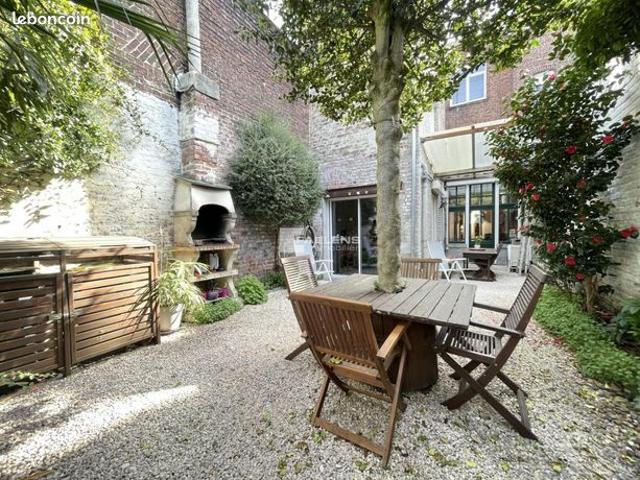 Maison 6 pièces 204 m²