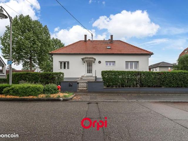 Maison 6 pièces 204 m²