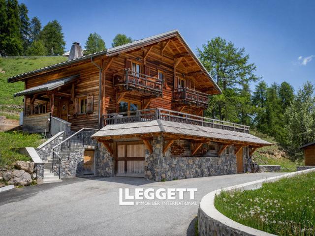 Maison 6 pièces 204 m²
