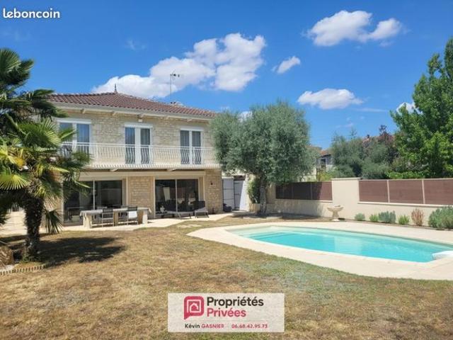 Maison 6 pièces 204 m²