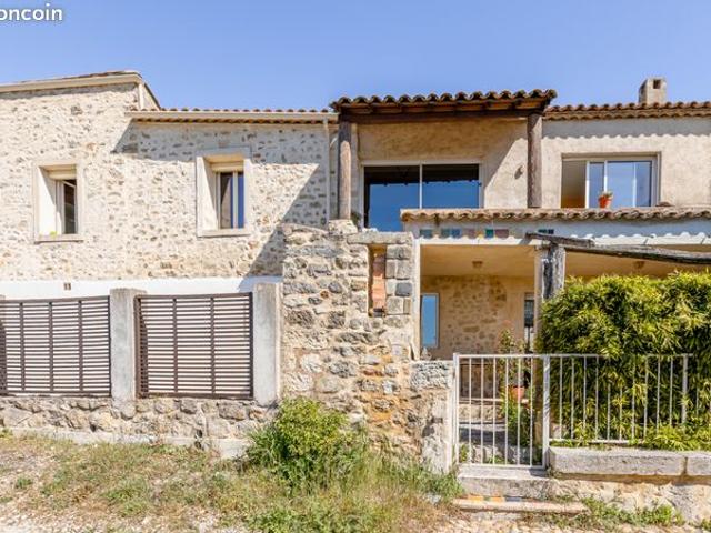 Maison 6 pièces 204 m²