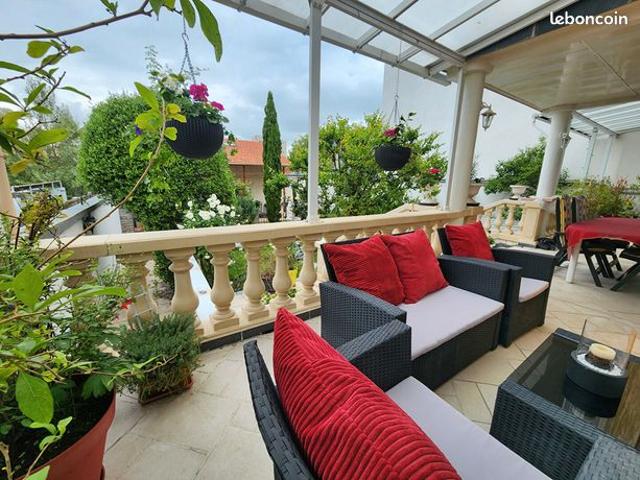 Maison 6 pièces 204 m²