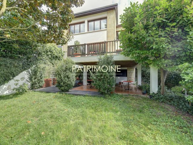 Maison 7 pièces 204 m²