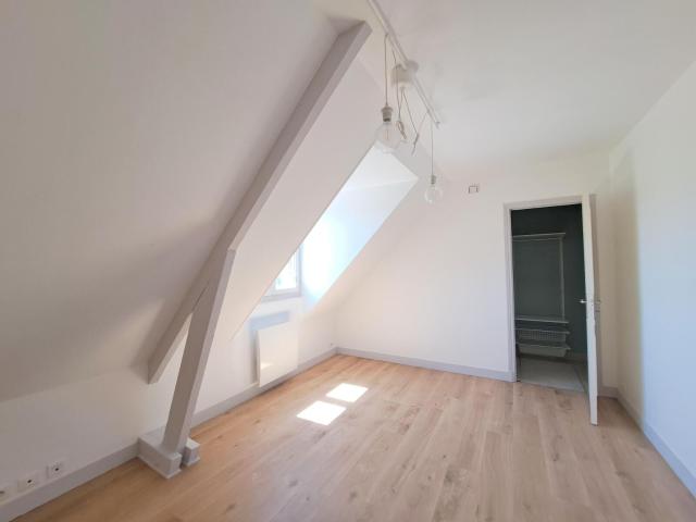 Maison 6 pièces, 204 m² à louer à Tours 37100