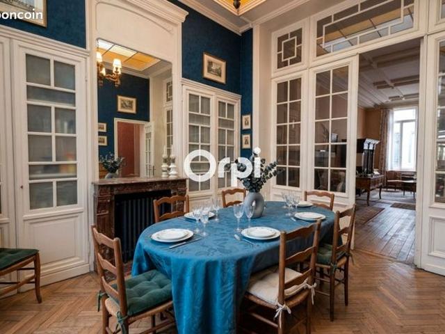 Maison 6 pièces 205 m²