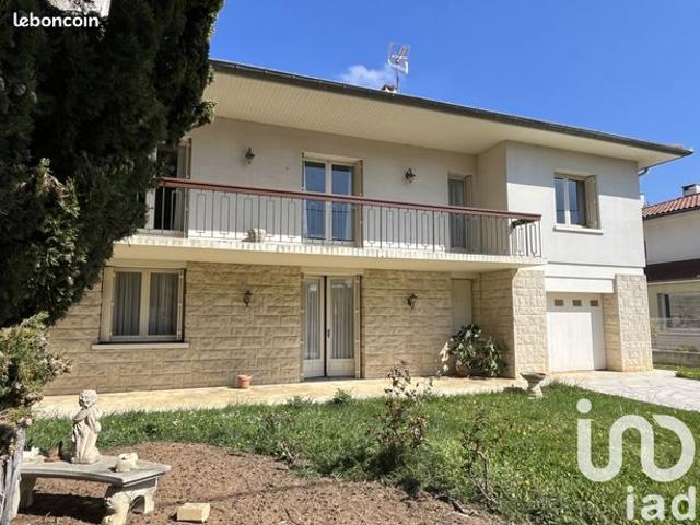 Maison 6 pièces 205 m²