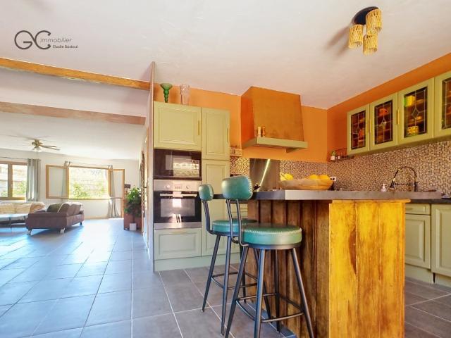 Maison 6 pièces 210 m²