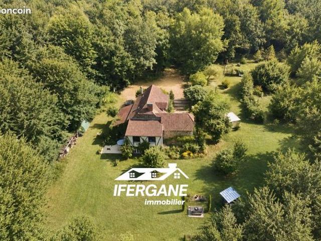Maison 6 pièces 205 m²