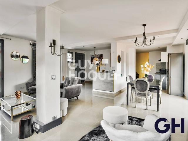 Maison 6 pièces 205 m²