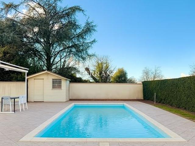 Maison 6 pièces 205 m²