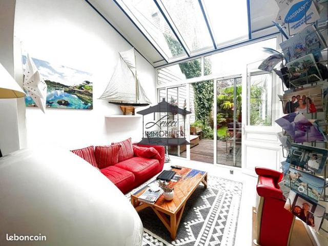 Maison 6 pièces 205 m²