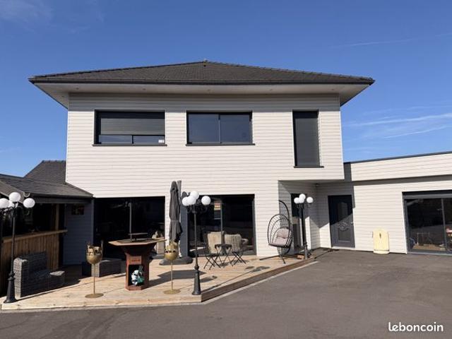 Maison 6 pièces 205 m²