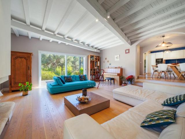Maison 6 pièces 205 m²