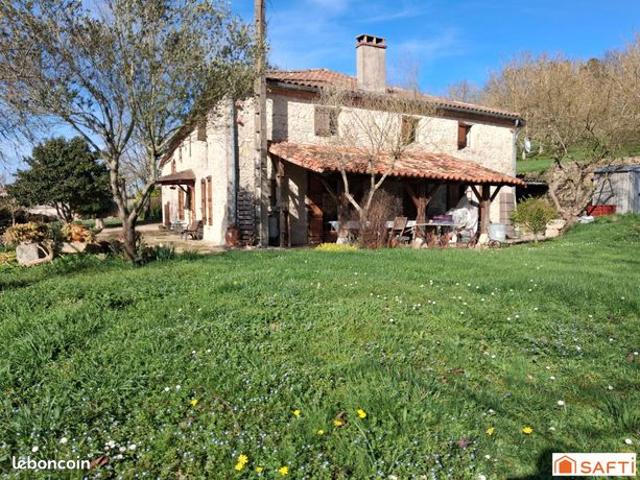 Maison 6 pièces 205 m²