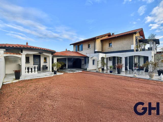 Maison 6 pièces 205 m²