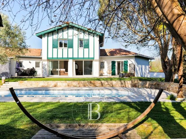 Maison 6 pièces 205 m²