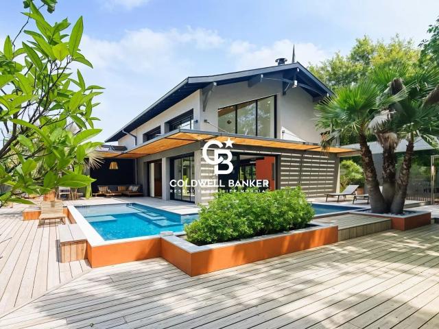 Maison 6 pièces 205 m²