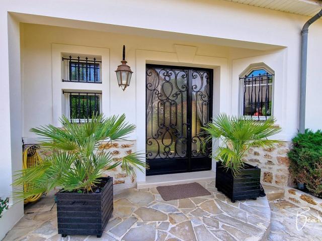 Maison 6 pièces 205 m²
