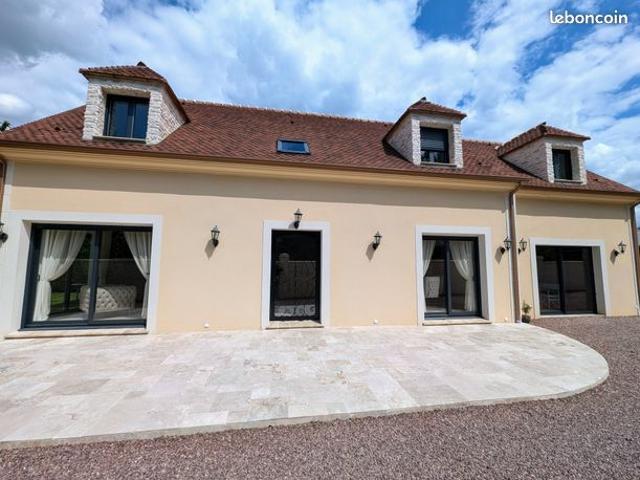 Maison 6 pièces 205 m²