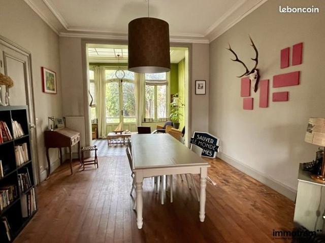 Maison 6 pièces 205 m²