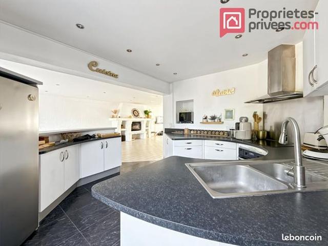 Maison 6 pièces 205 m²