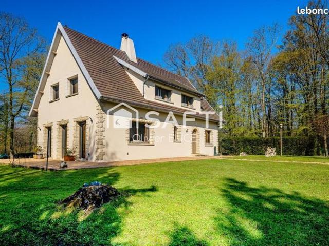 Maison 6 pièces 205 m²