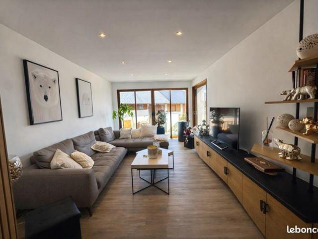 Maison 6 pièces 205 m²