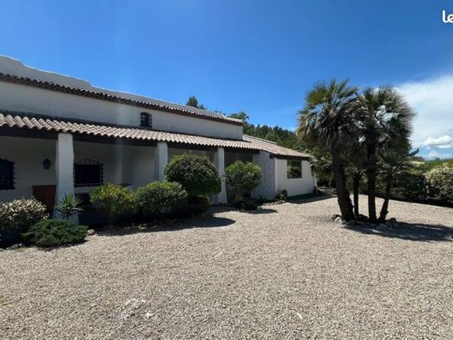 Maison 6 pièces 205 m²
