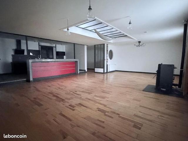 Maison 6 pièces 205 m²