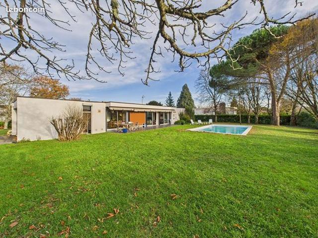 Maison 6 pièces 205 m²