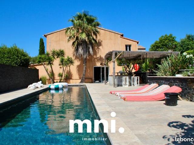 Maison 6 pièces 205 m²