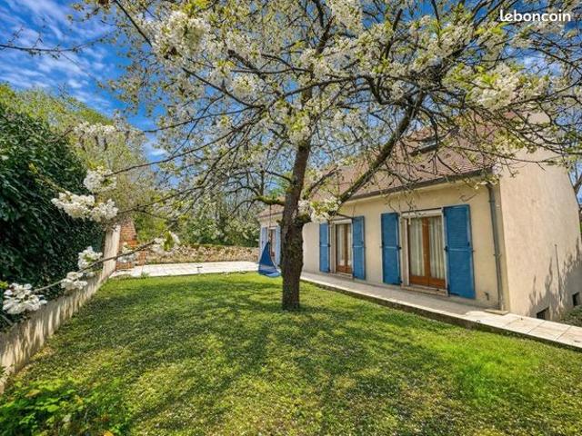 Maison 6 pièces 205 m²