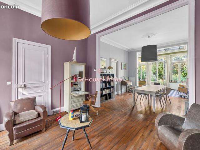 Maison 6 pièces 205 m²