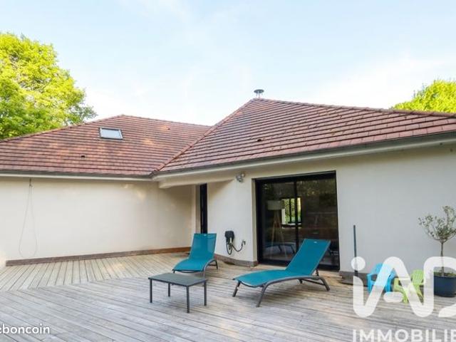 Maison 6 pièces 206 m²
