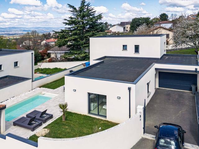 Maison 6 pièces 206 m²