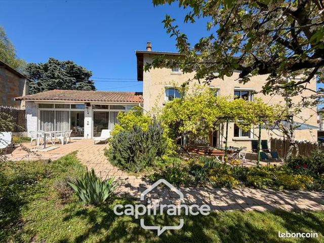 Maison 6 pièces 206 m²