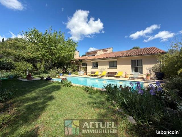 Maison 6 pièces 206 m²