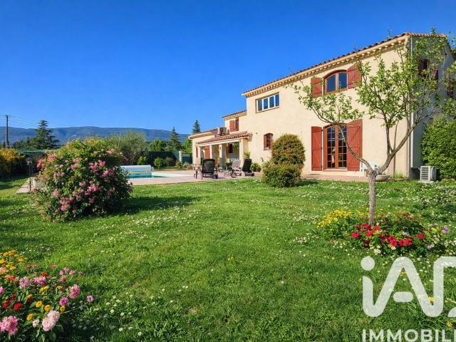 Maison 6 pièces 206 m²