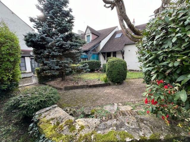 Maison 6 pièces 206 m²