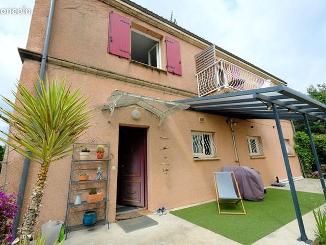 Maison 6 pièces 206 m²