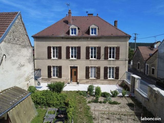 Maison 6 pièces 207 m²