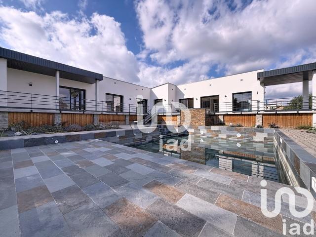 Maison 6 pièces 207 m²