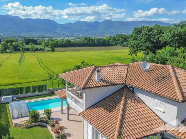 Maison 6 pièces 207 m² 207m² Ornex