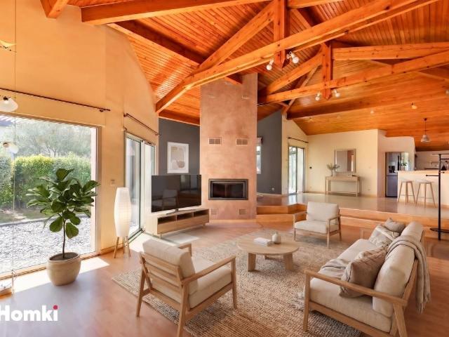 Maison 6 pièces 207 m²