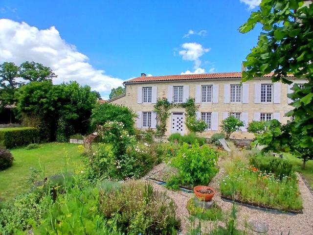 Maison 6 pièces 207 m²