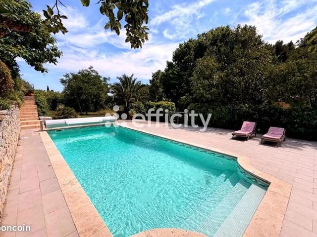Maison 6 pièces 207 m²