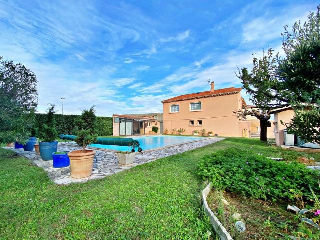Maison 6 pièces 207 m²