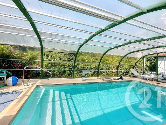Maison 6 pièces 207 m²