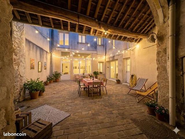 Maison 6 pièces 207 m²